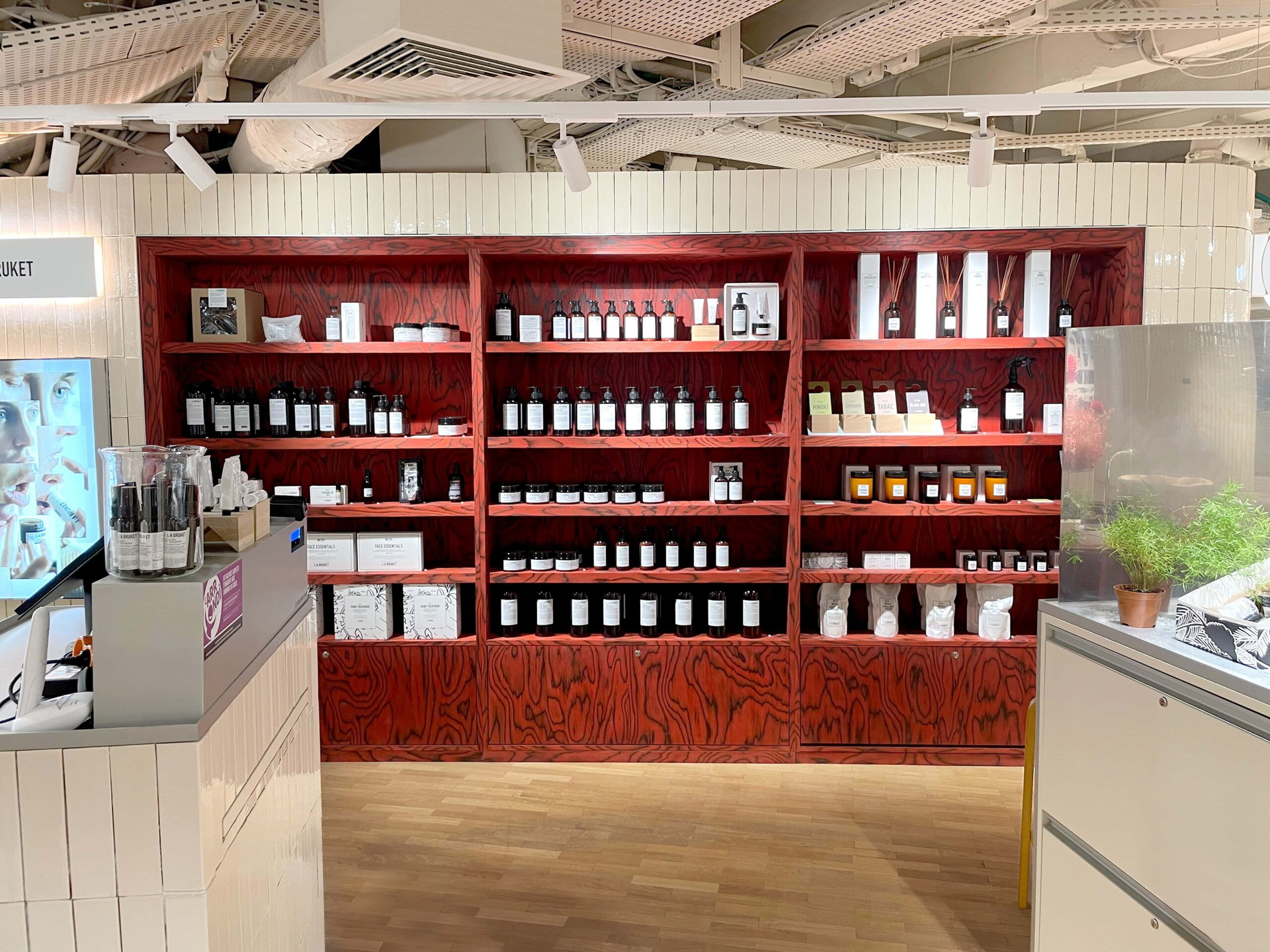 Galeries Lafayette&#039;s new Wellness floor - interior retail design