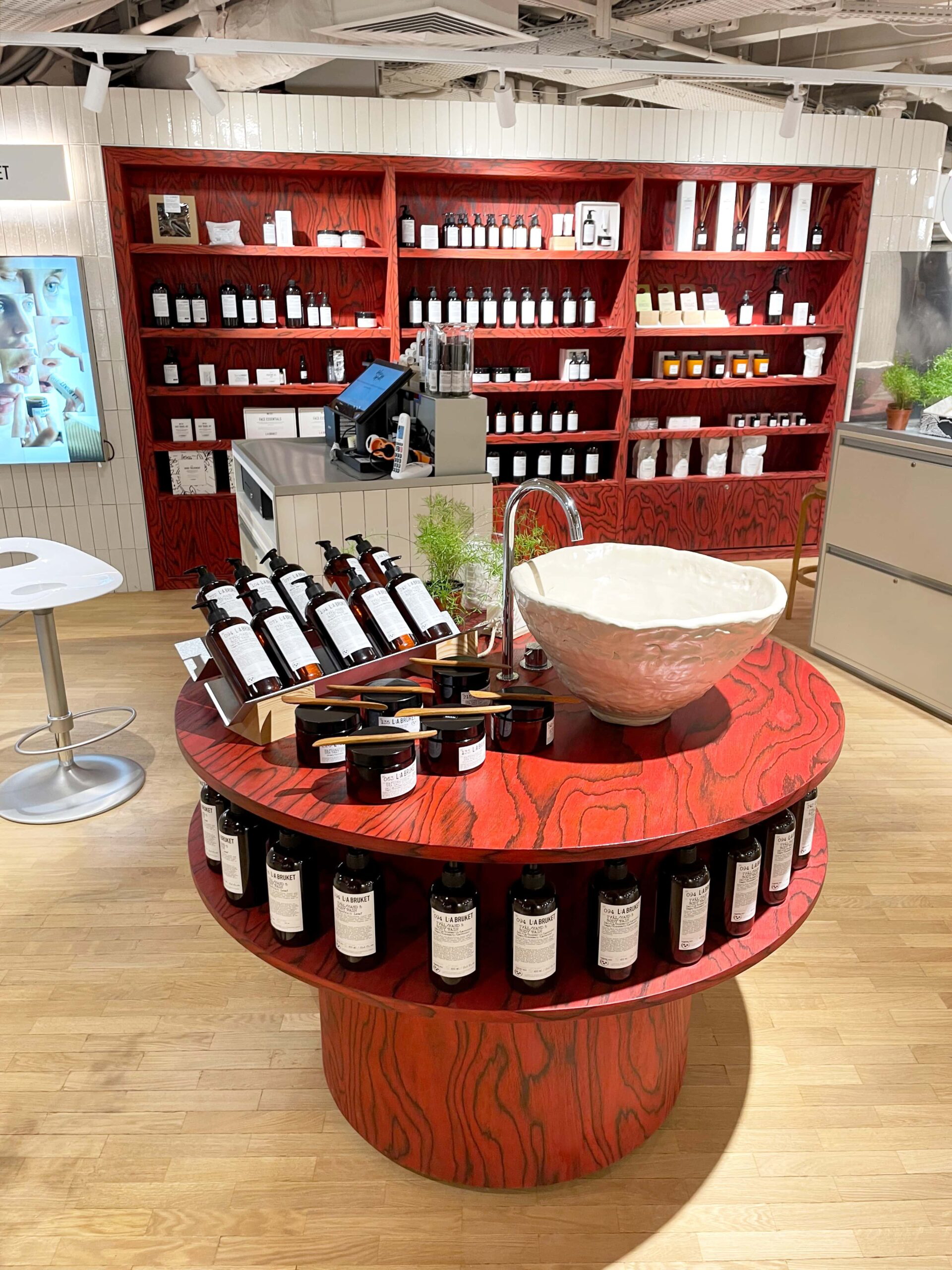 Galeries Lafayette&#039;s new Wellness floor - interior retail design