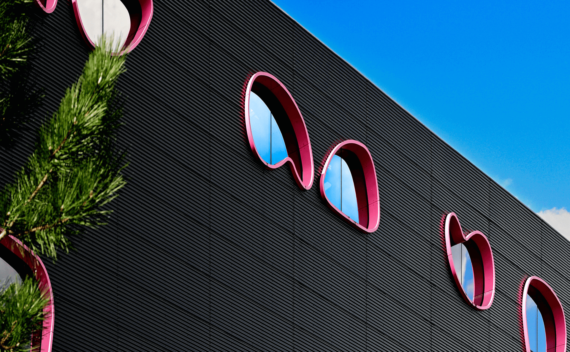 Maximalism in Retail Design